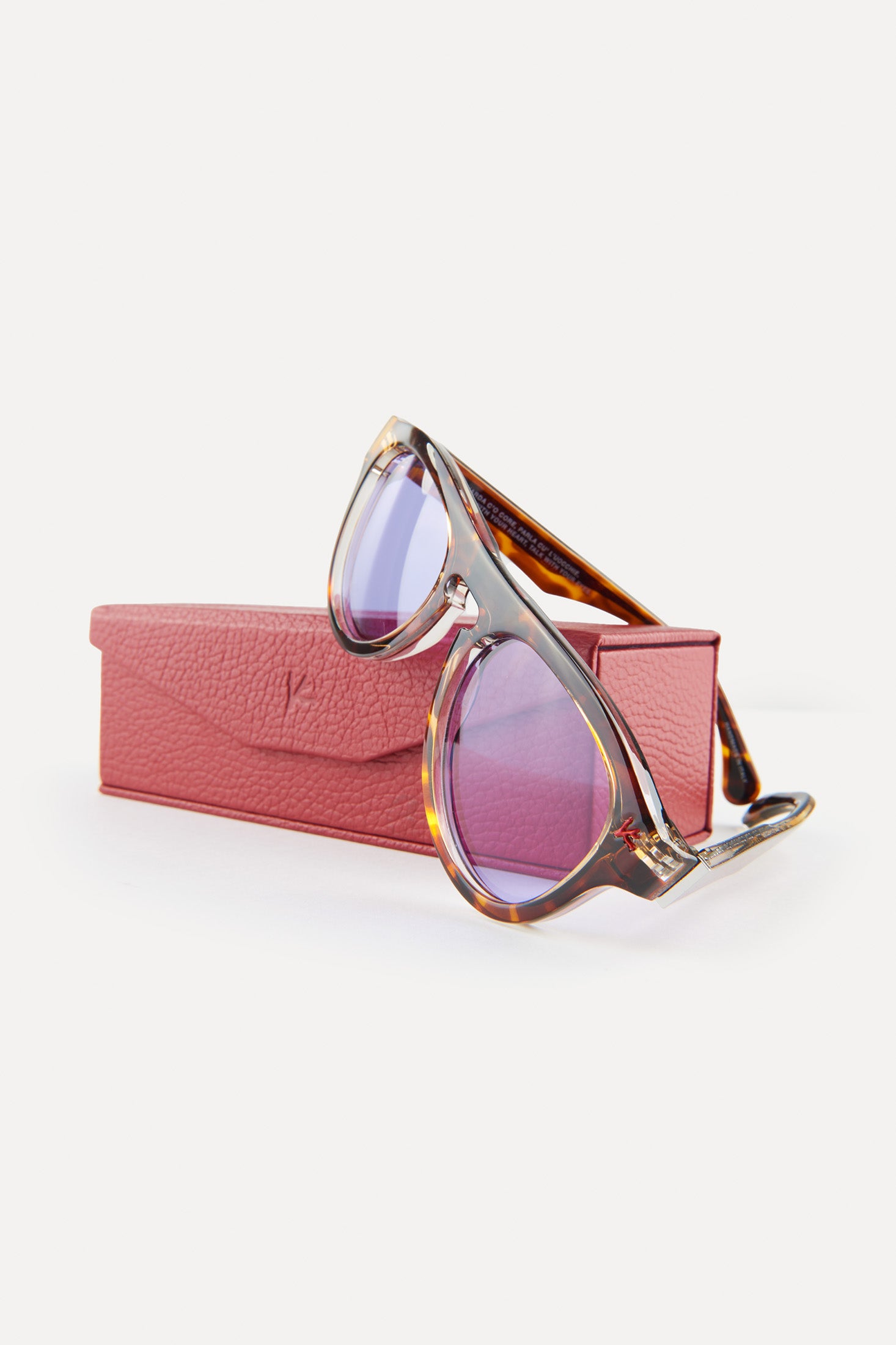 SUN01D_000_SG001_440-media-1