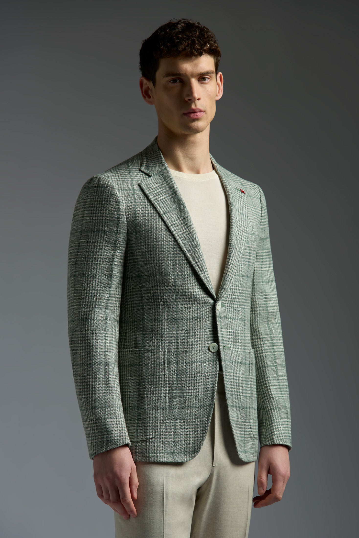 C21GSI_000_9634F_610-media-1