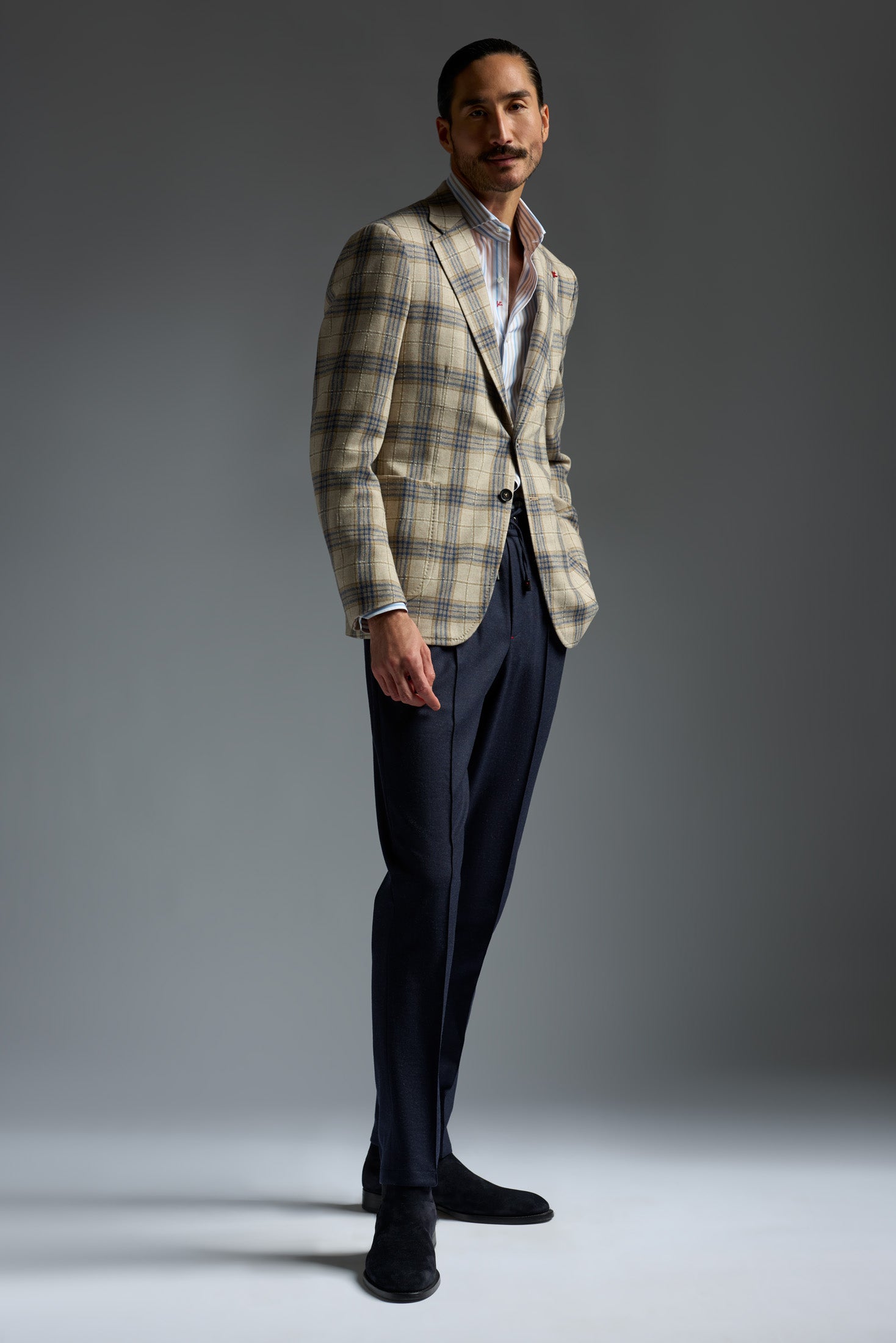 C21GSI_000_9705L_330-media-2