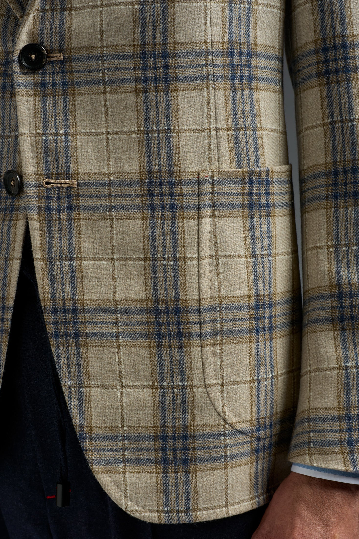 C21GSI_000_9705L_330-media-4