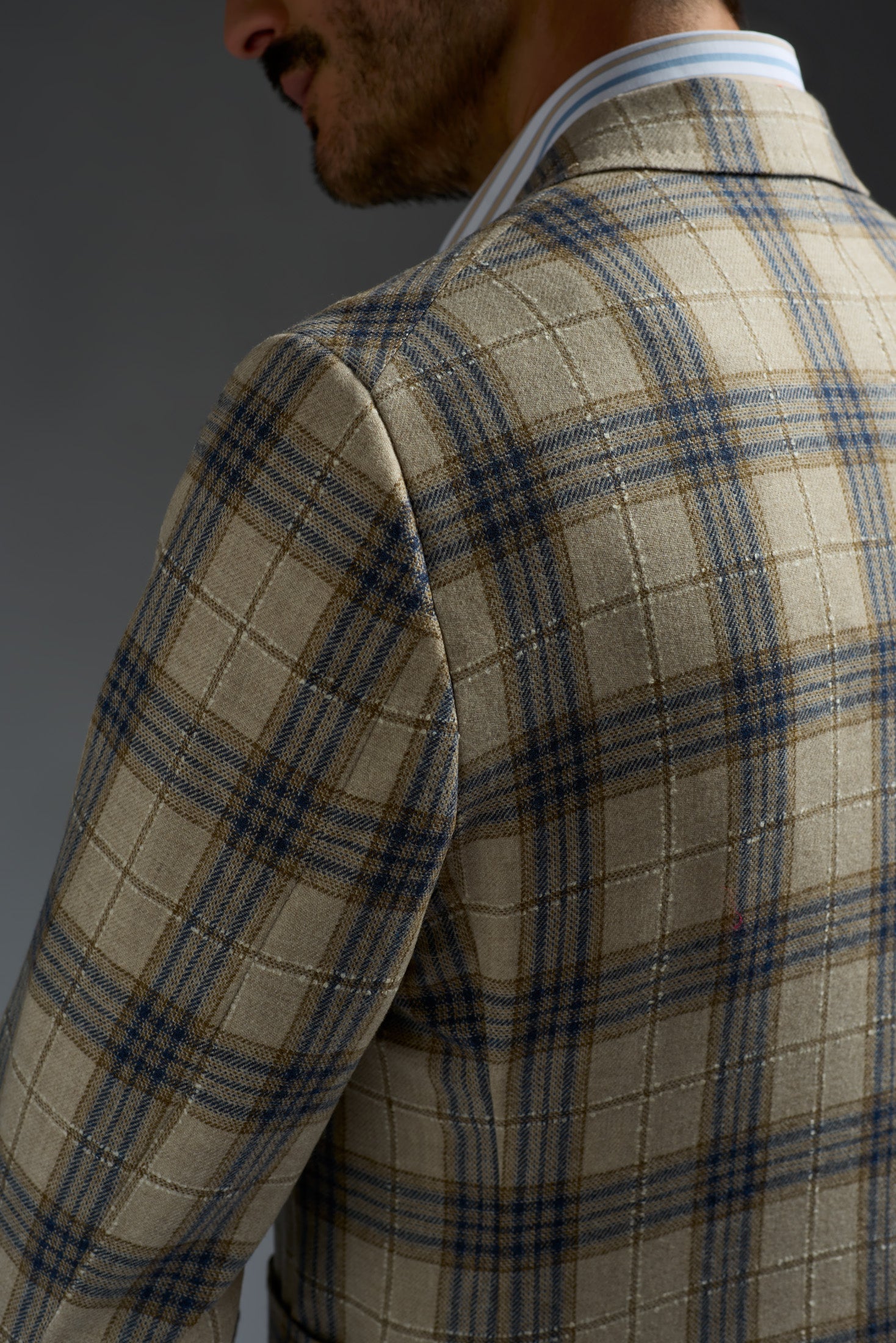 C21GSI_000_9705L_330-media-5