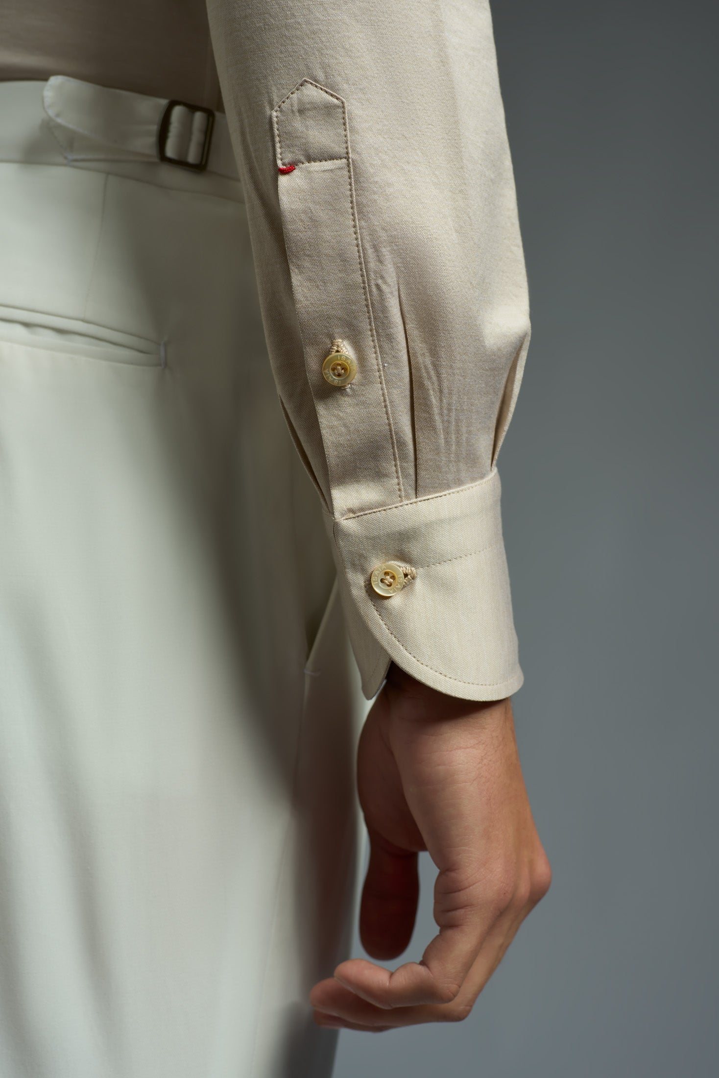 CAJ002_000_J0417_330-media-4