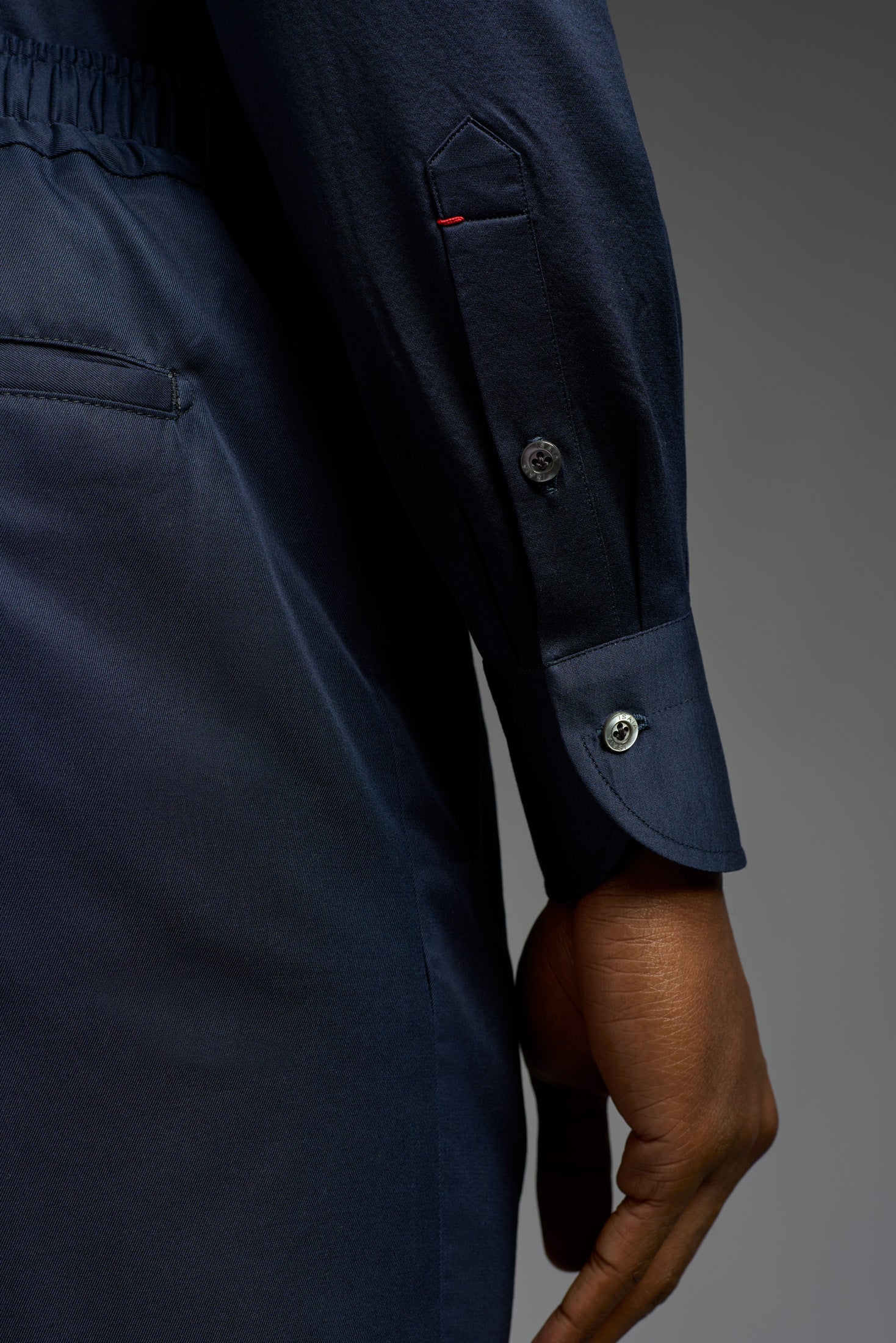 CAJ002_000_J0417_810-media-4