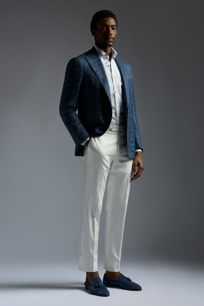 CAM196_000_C1016_01-media-2