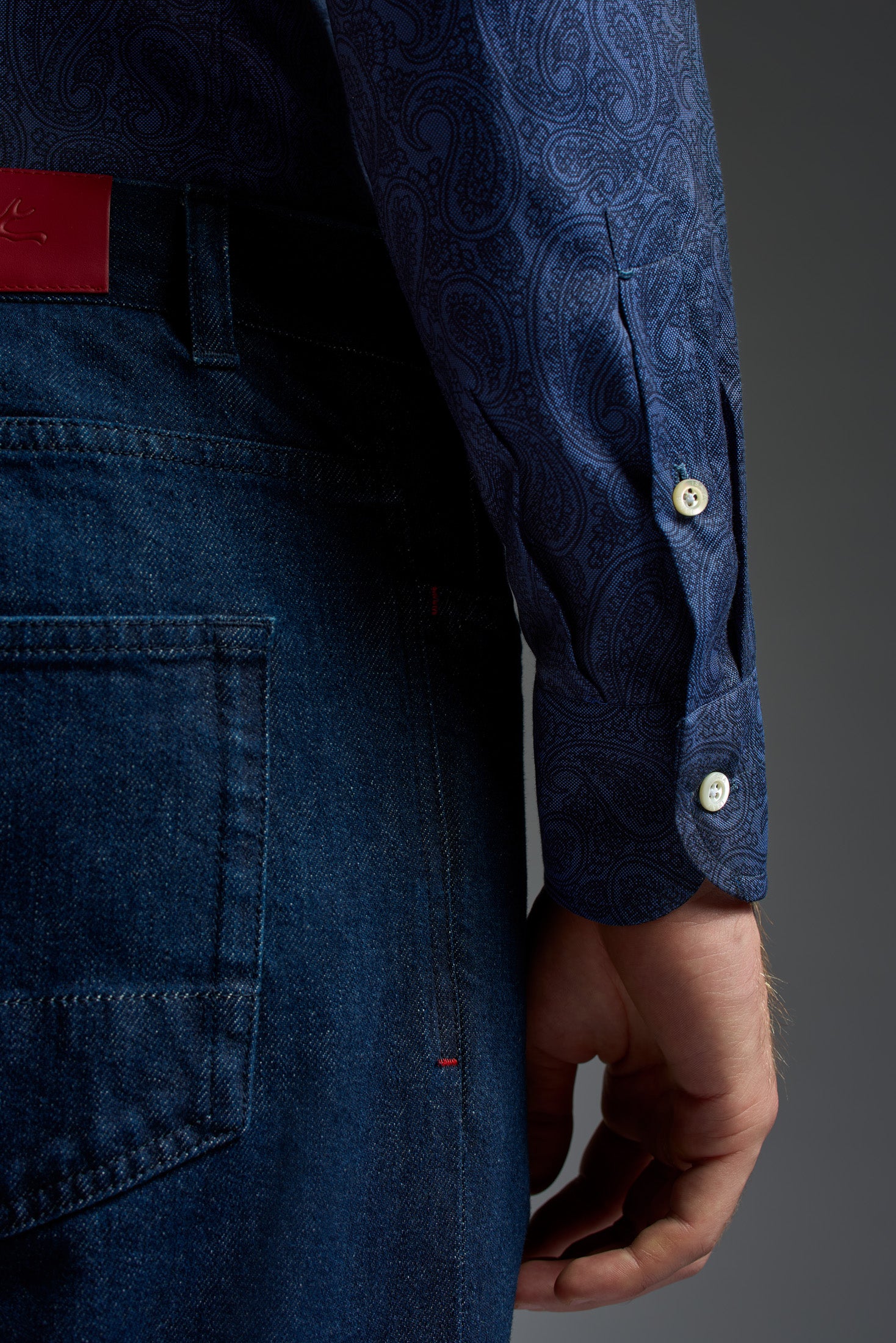 CAM196_000_C9951_01-media-4