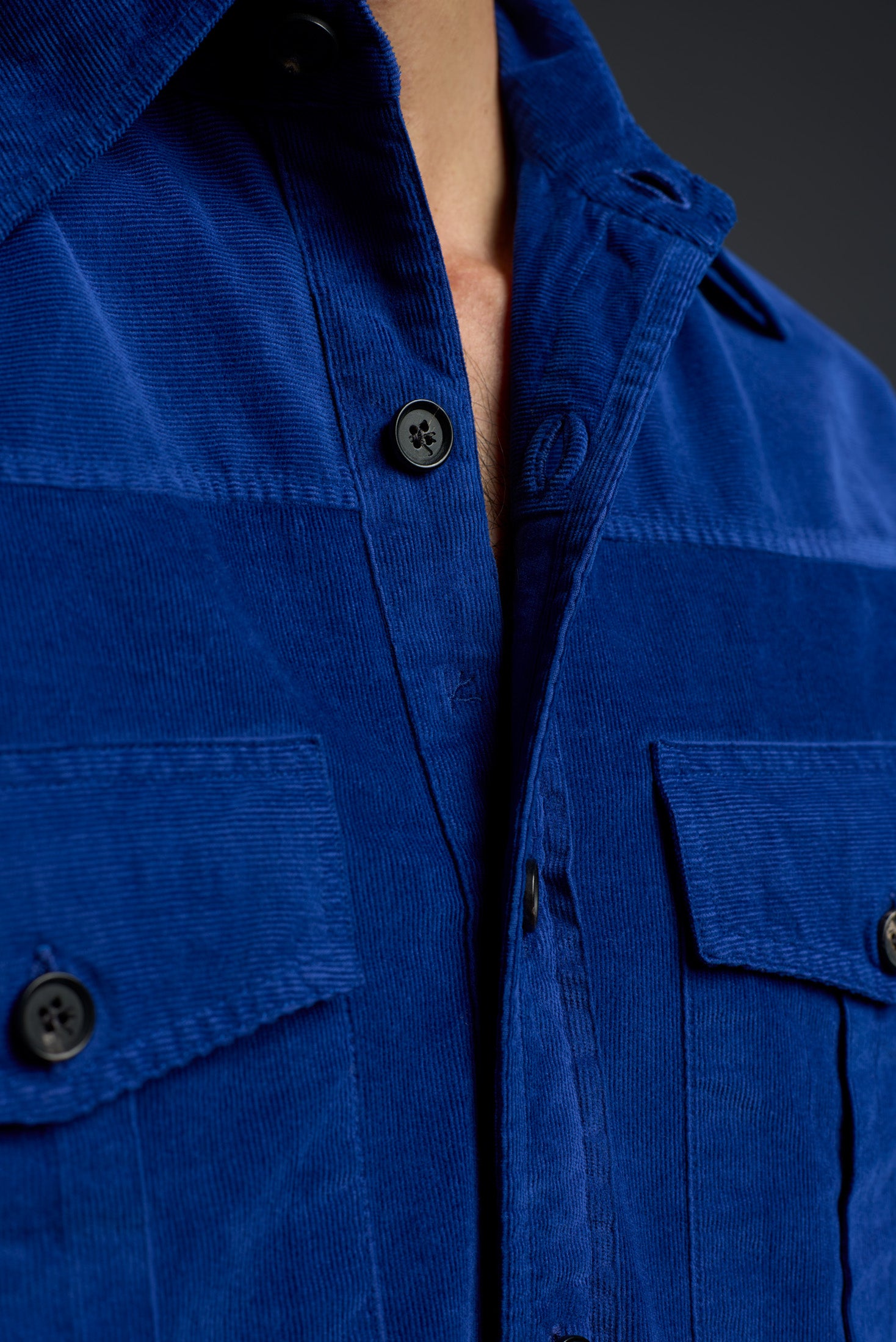 CMT217_000_X0076_790-media-4