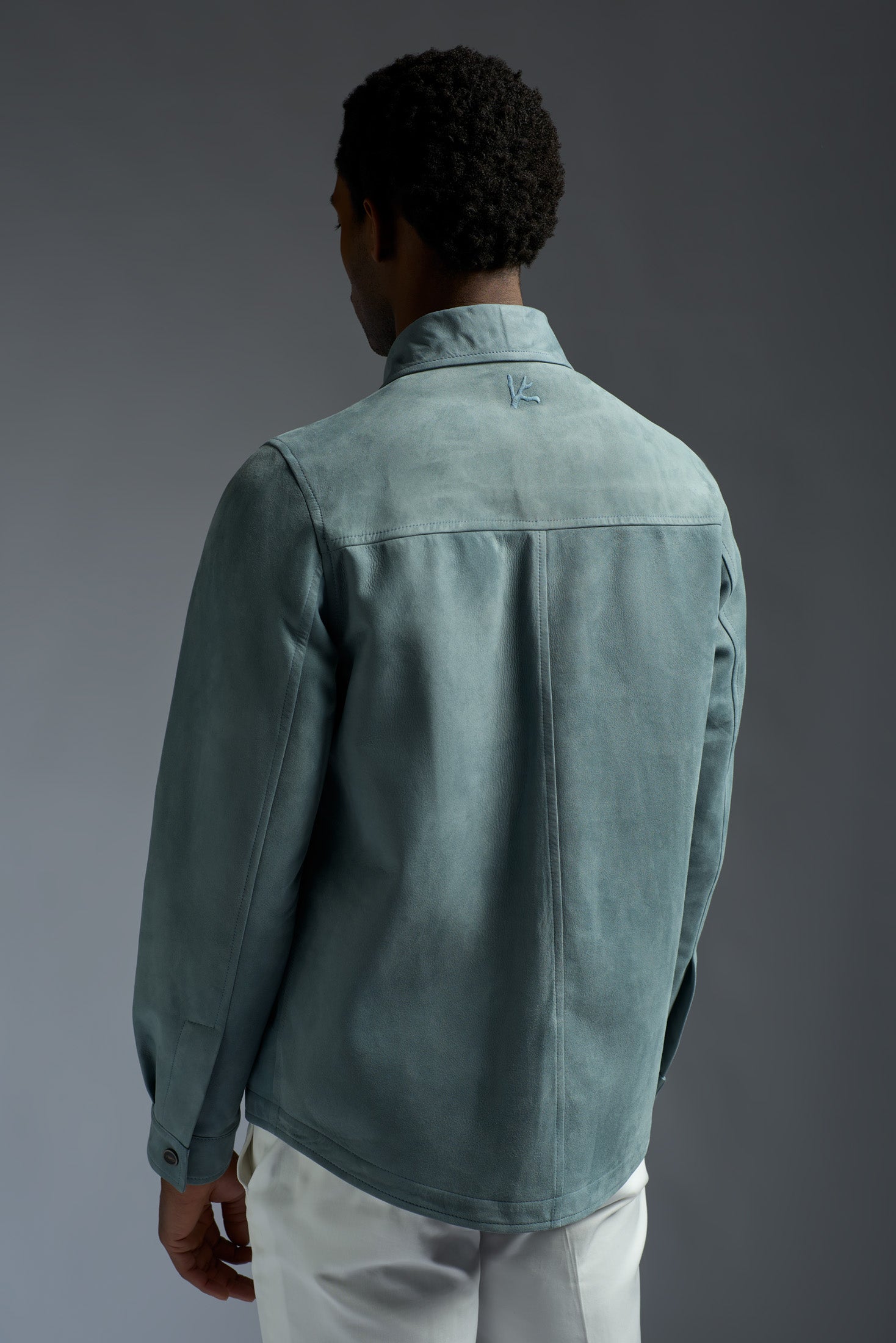 LU0216_000_PLW61_740-media-3