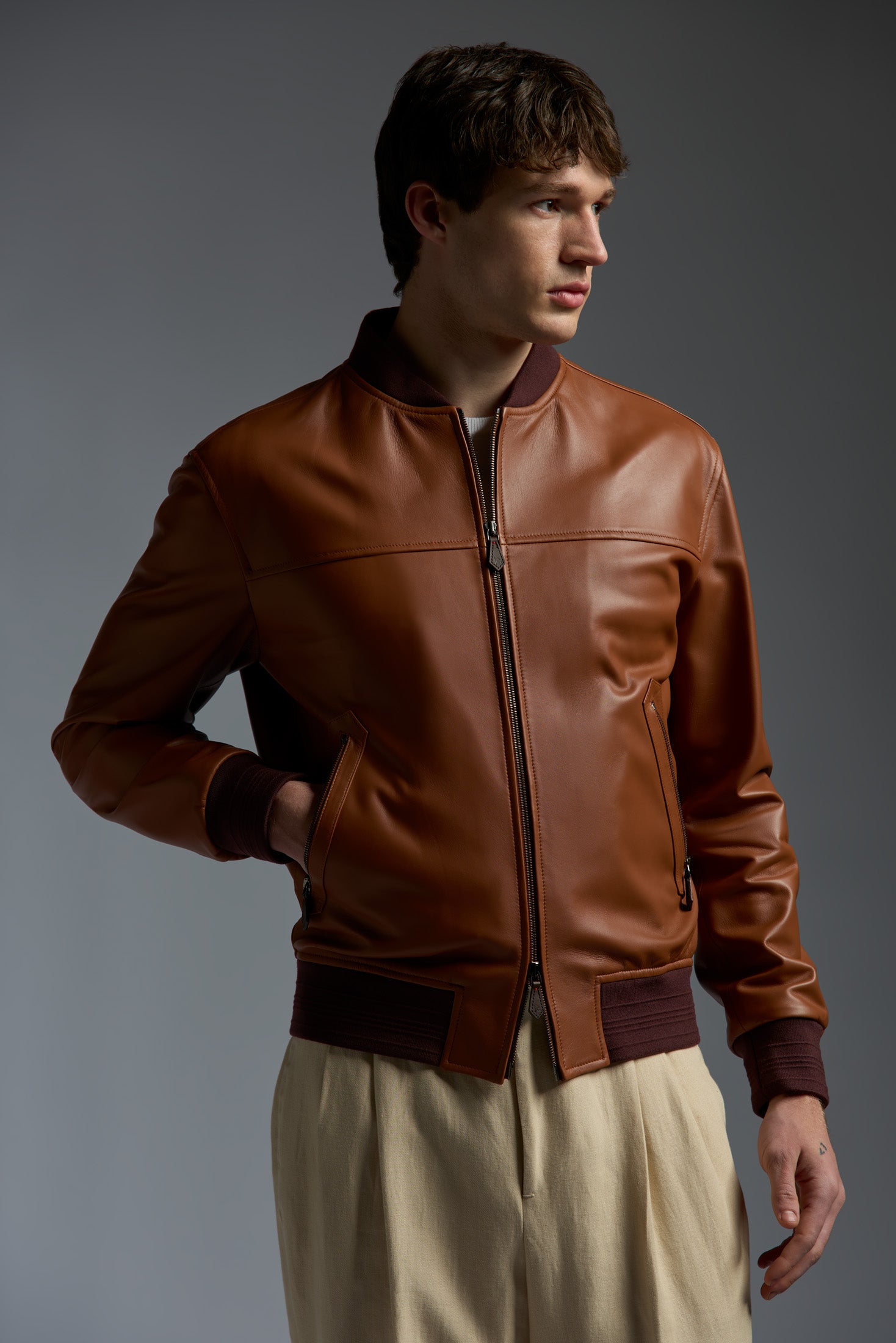 LW0214_000_PLW82_241-media-1