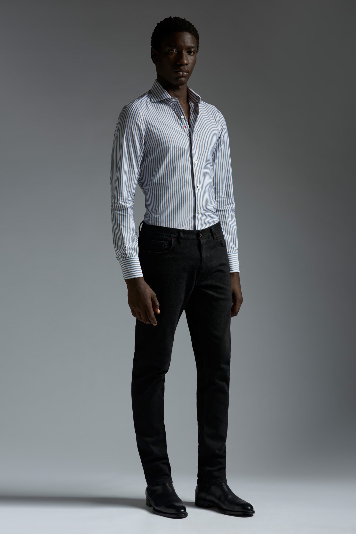 MM10OC_000_C9879_01-media-2