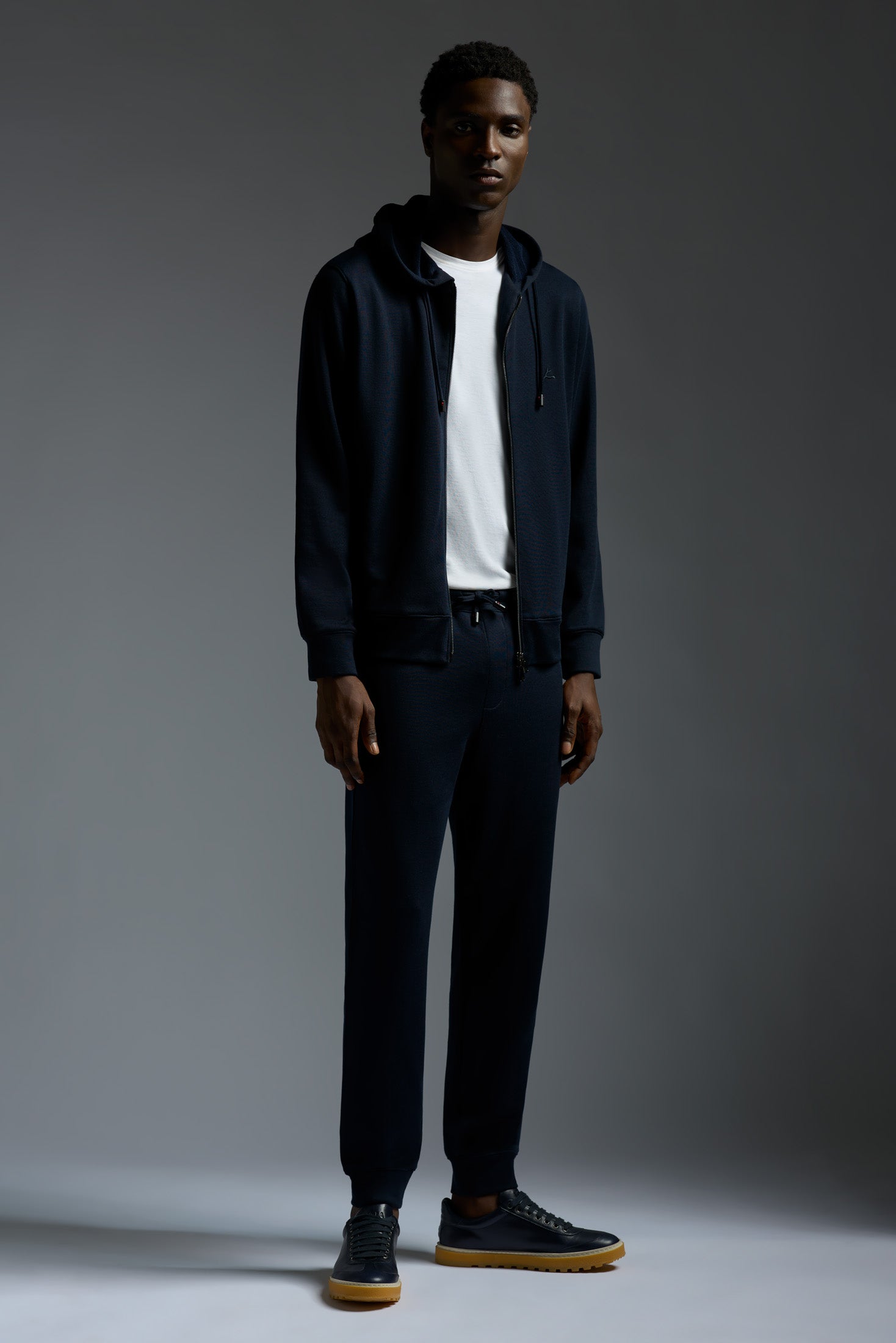 MP0048_000_J0372_800-media-1