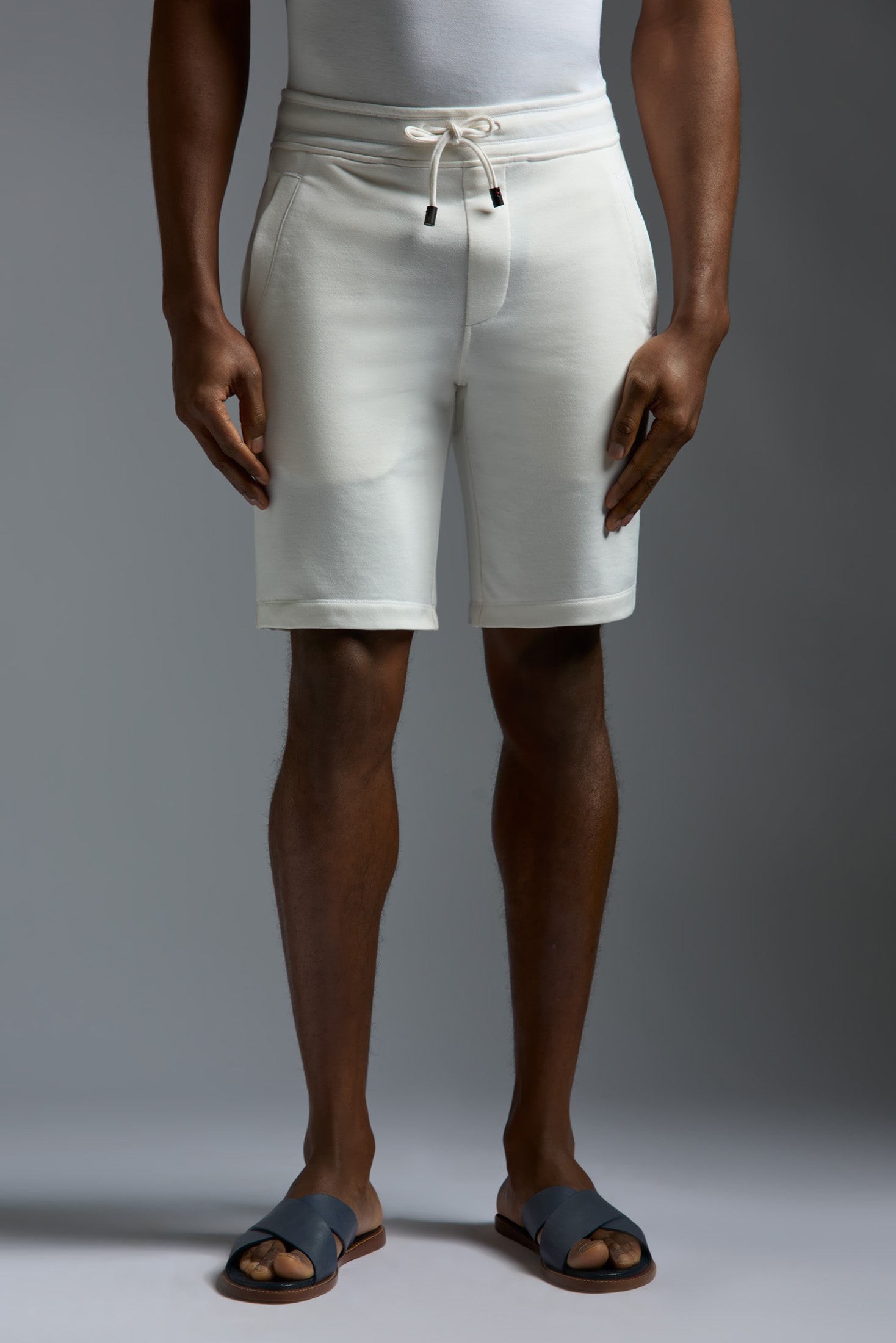 MP0052_000_J0372_000-media-2