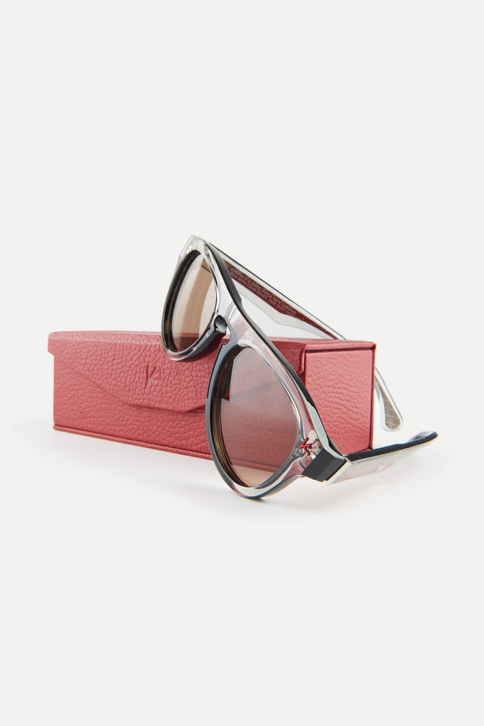 SUN01D_000_SG001_940-media-1