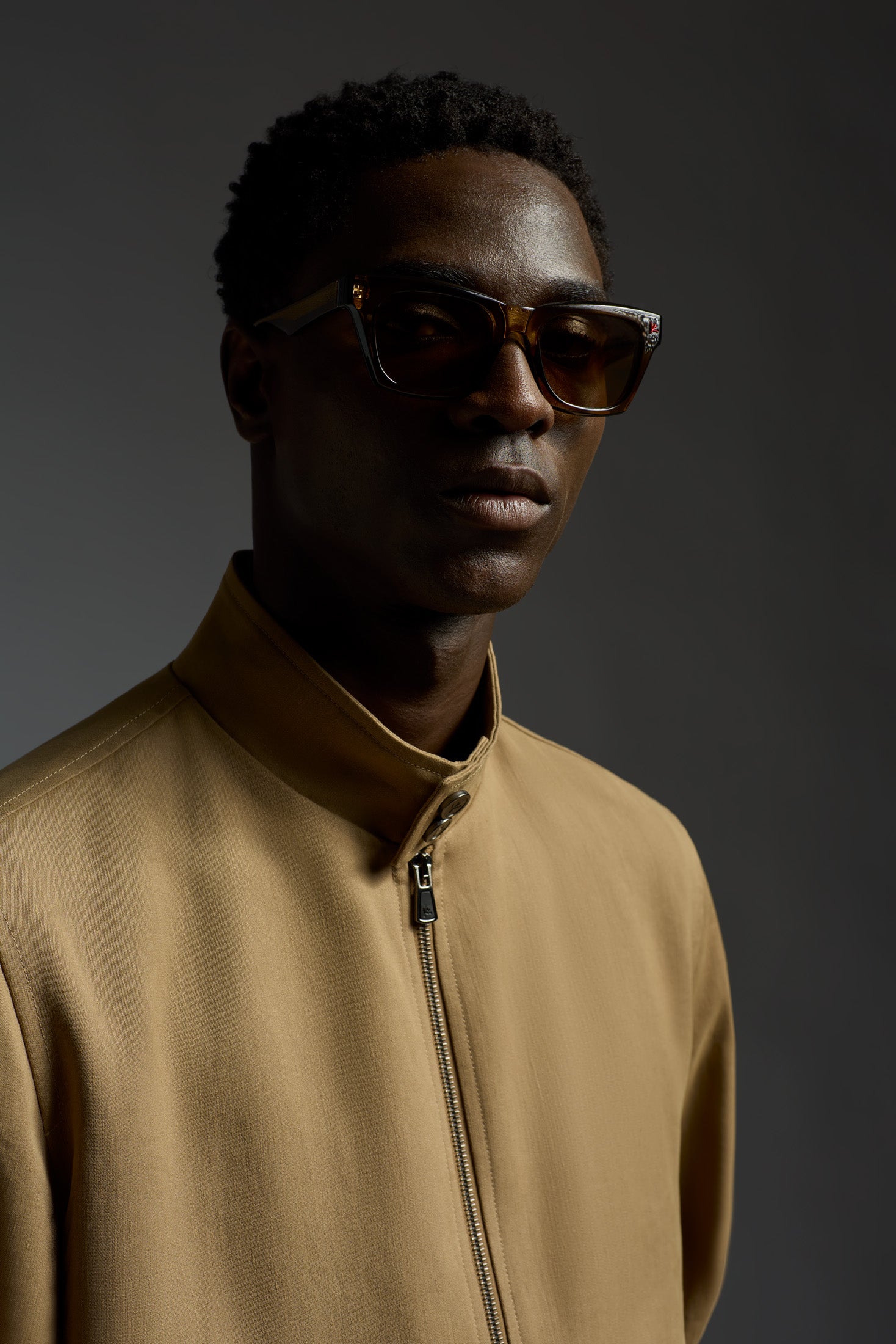 SW7306_000_20610_390-media-3