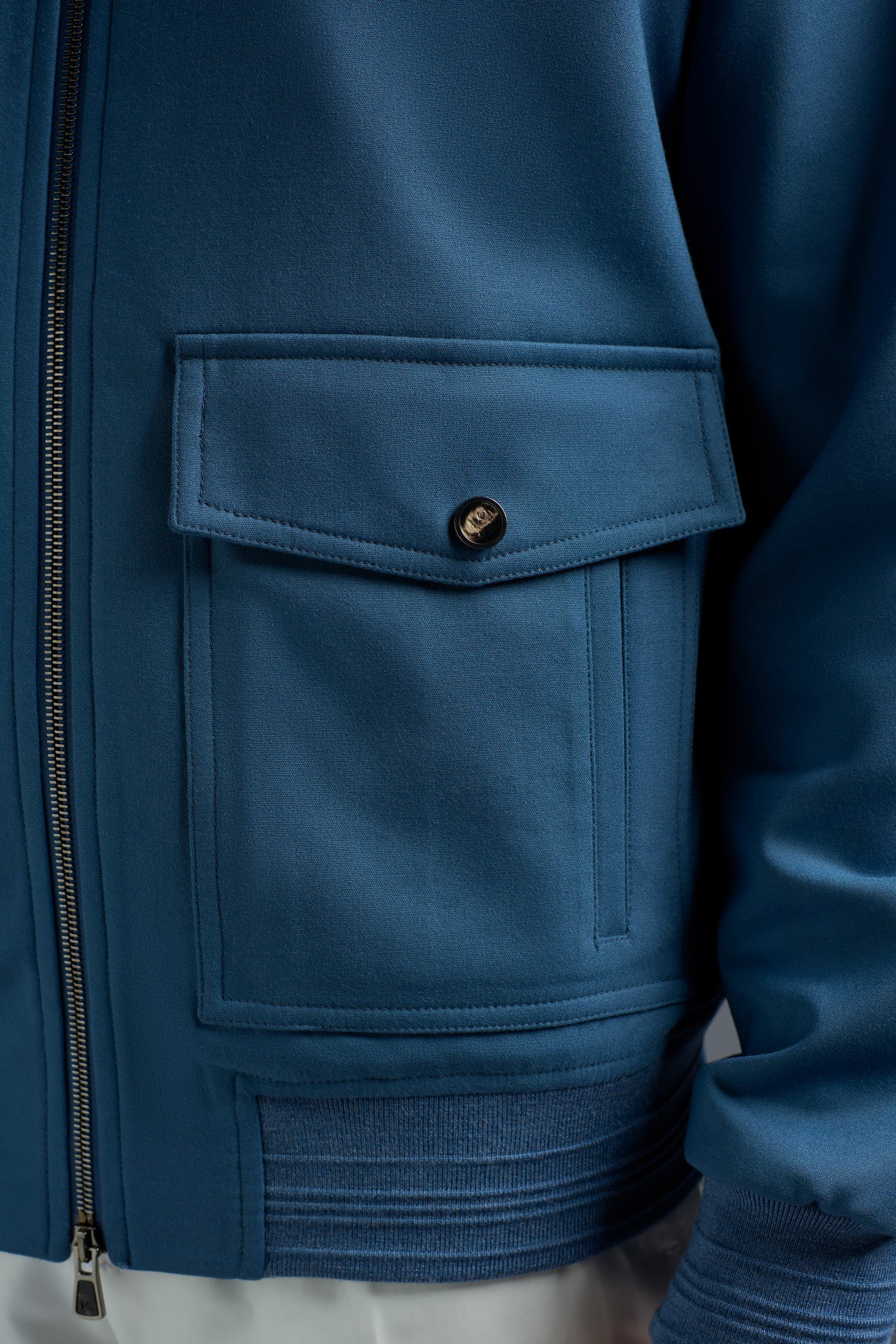 SW7306_000_94370_820-media-5